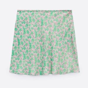 NWT Zara Pink & Green Floral Mini Skirt - Size Large